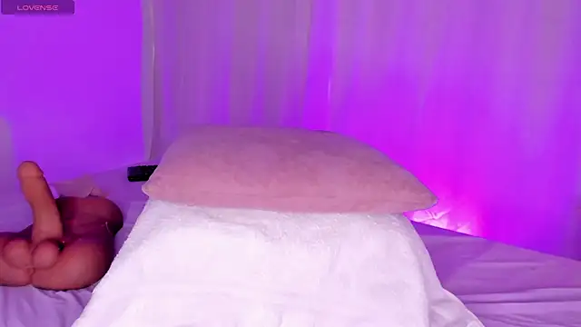 Snapshot of swt_kahia chatting on February 7, 2025, 1:22 pm swt kahia online show from February 7, 2025, 1:22 pm