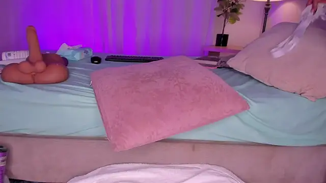 Snapshot of swt_kahia chatting on February 15, 2025, 6:12 am swt kahia online show from February 15, 2025, 6:12 am