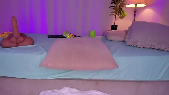 Snapshot of swt_kahia chatting on March 6, 2025, 1:27 am swt kahia online show from March 6, 2025, 1:27 am