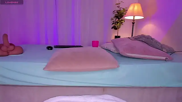 Snapshot of swt_kahia chatting on March 18, 2025, 4:26 am swt kahia online show from March 18, 2025, 4:26 am