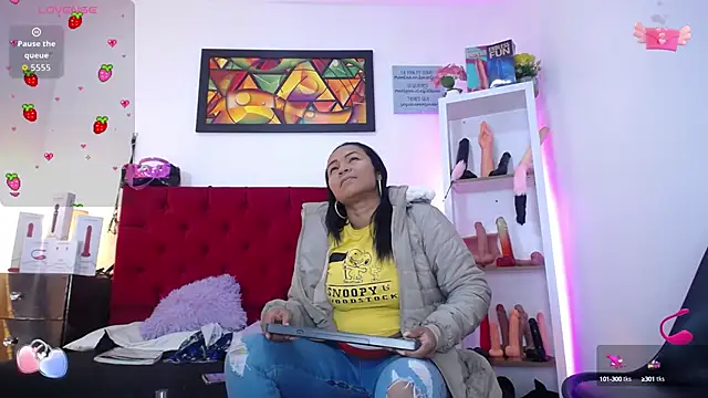 louise nails online show from September 26, 2025, 11:58 am