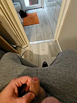 cross10 online show from December 17, 2025, 3:18 pm