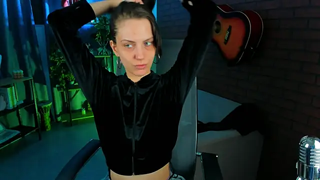 EmilyWilden online show from March 7, 2025, 11:29 am