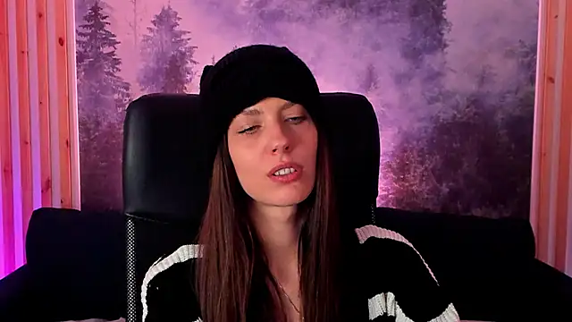 EmilyWilden online show from March 10, 2025, 2:48 pm