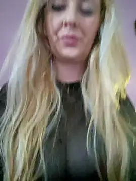 VictoriaMiami online show from February 8, 2026, 11:46 am