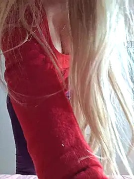 VictoriaMiami online show from March 29, 2026, 10:15 am