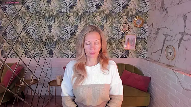 Snapshot of NancyGrace chatting on October 4, 2025, 5:05 am NancyGrace online show from October 4, 2025, 5:05 am