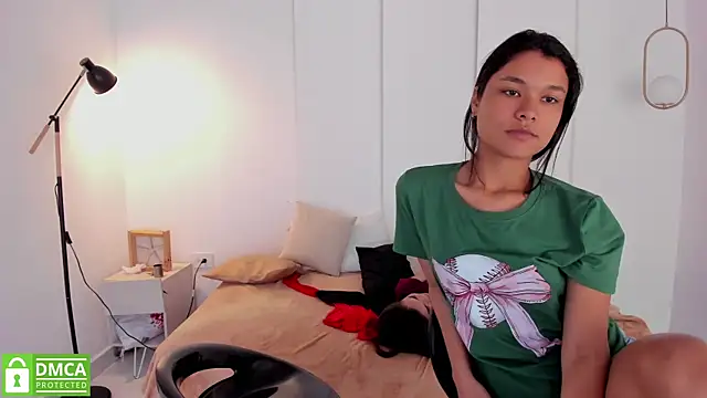 sexychanell 18 online show from January 15, 2025, 3:39 pm