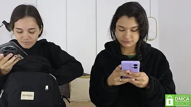 sexychanell 18 online show from December 18, 2025, 1:06 pm