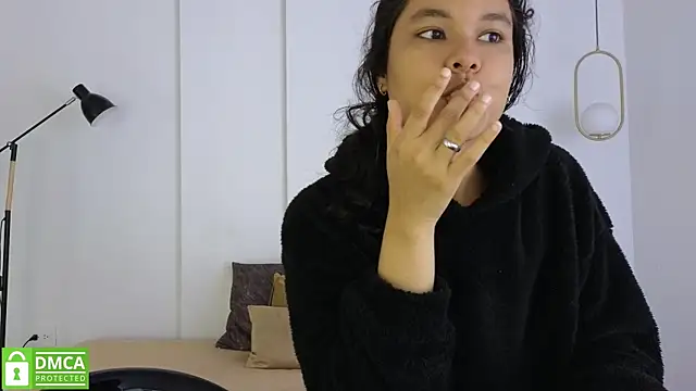 sexychanell 18 online show from June 18, 2026, 1:37 pm