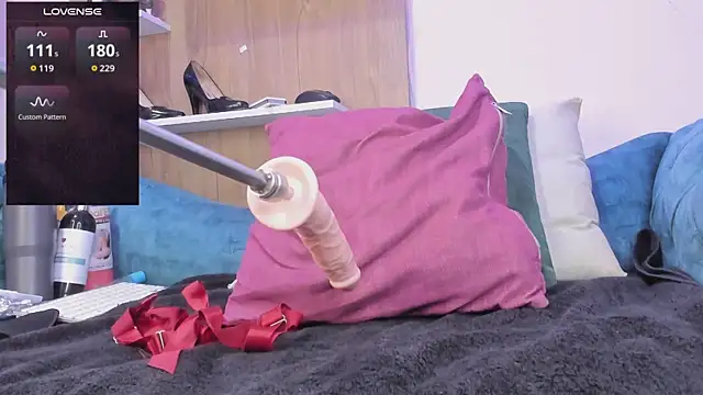 Snapshot of -camila-cooper-_ chatting on September 26, 2025, 1:15 pm -camila-cooper-  online show from September 26, 2025, 1:15 pm