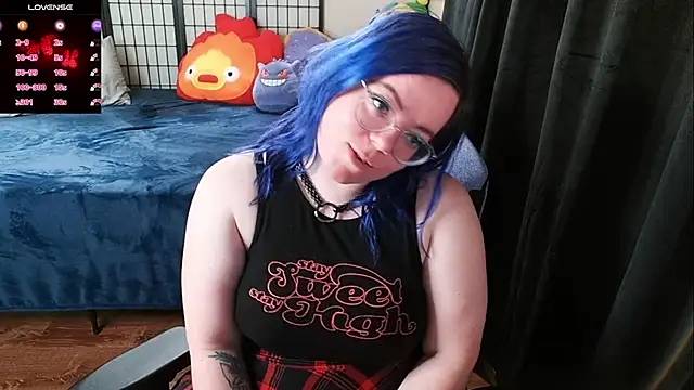 KiraSpitQueen online show from January 10, 2025, 5:37 am