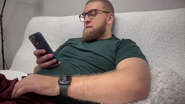 Snapshot of Bear_bear_ chatting on December 6, 2024, 2:28 pm Bear bear online show from December 6, 2024, 2:28 pm