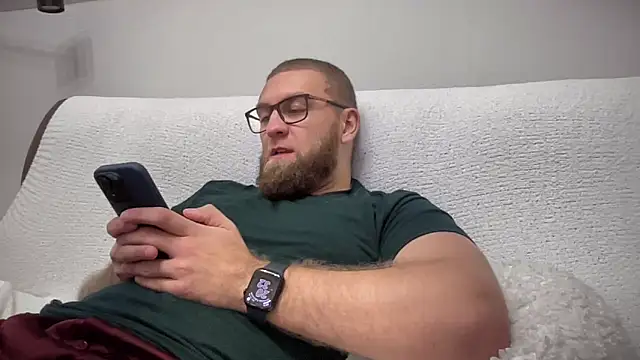 Snapshot of Bear_bear_ chatting on December 6, 2024, 5:33 pm Bear bear online show from December 6, 2024, 5:33 pm