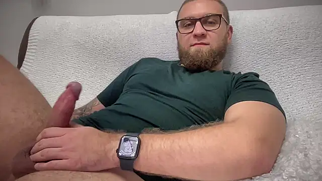 Snapshot of Bear_bear_ chatting on December 6, 2024, 8:40 pm Bear bear online show from December 6, 2024, 8:40 pm