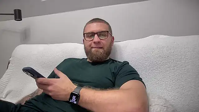 Snapshot of Bear_bear_ chatting on December 7, 2024, 7:32 pm Bear bear online show from December 7, 2024, 7:32 pm