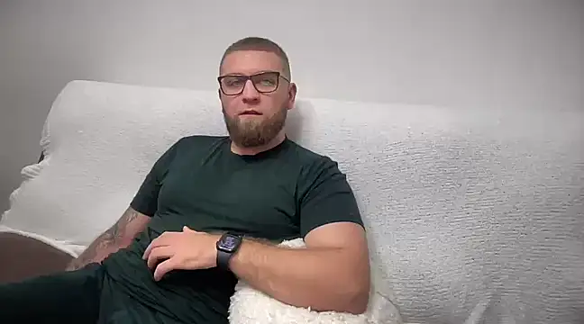 Snapshot of Bear_bear_ chatting on December 16, 2024, 8:37 pm Bear bear online show from December 16, 2024, 8:37 pm