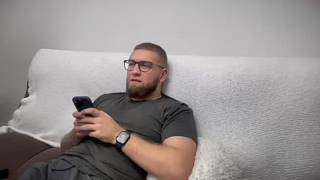 Snapshot of Bear_bear_ chatting on December 19, 2024, 7:40 pm Bear bear online show from December 19, 2024, 7:40 pm