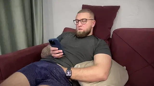 Snapshot of Bear_bear_ chatting on January 31, 2025, 12:51 pm Bear bear online show from January 31, 2025, 12:51 pm