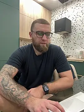 Snapshot of Bear_bear_ chatting on February 14, 2025, 1:29 pm Bear bear online show from February 14, 2025, 1:29 pm