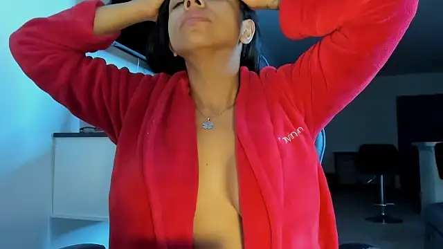 victoriachicas online show from September 13, 2025, 8:14 am