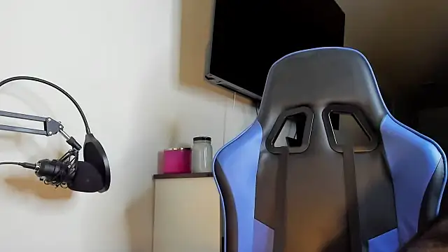 victoriachicas online show from October 6, 2025, 10:56 am