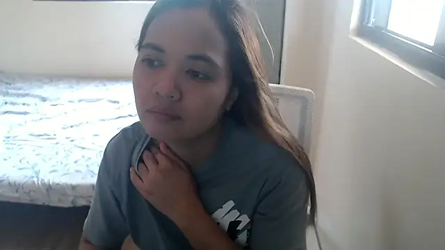 Snapshot of xTheLastVIRGINx chatting on September 26, 2025, 5:44 am xTheLastVIRGINx online show from September 26, 2025, 5:44 am