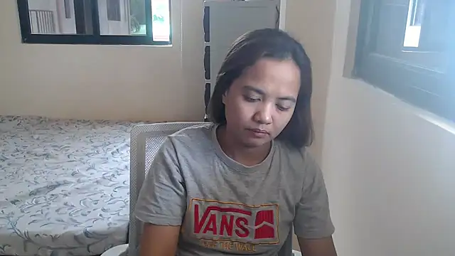 Snapshot of xTheLastVIRGINx chatting on October 7, 2025, 4:53 am xTheLastVIRGINx online show from October 7, 2025, 4:53 am