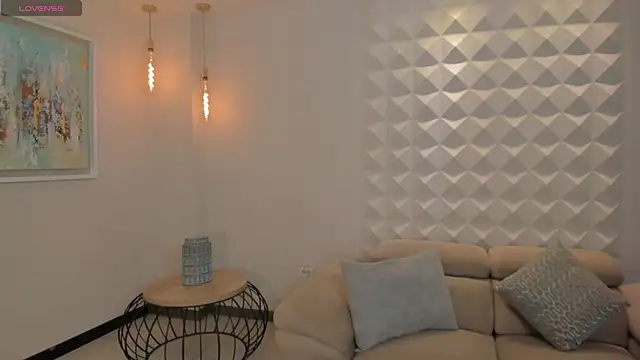 JuanitaClay online show from November 6, 2025, 10:21 pm