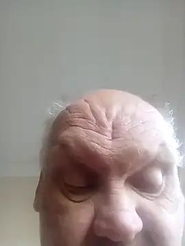 Snapshot of bigboy197311 chatting on October 28, 2025, 7:23 am bigboy197311 online show from October 28, 2025, 7:23 am