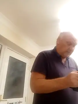 Snapshot of bigboy197311 chatting on November 8, 2025, 12:22 am bigboy197311 online show from November 8, 2025, 12:22 am