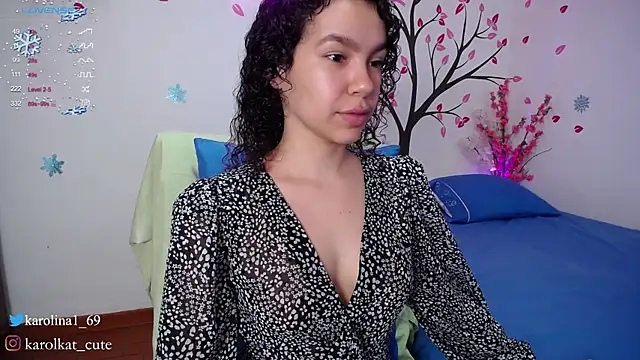 Karolina 1 online show from December 16, 2024, 2:05 pm