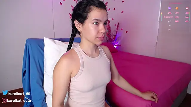 Karolina 1 online show from December 20, 2025, 2:13 pm