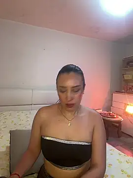 Snapshot of Freyja_soh chatting on February 18, 2025, 11:30 pm Freyja soh online show from February 18, 2025, 11:30 pm