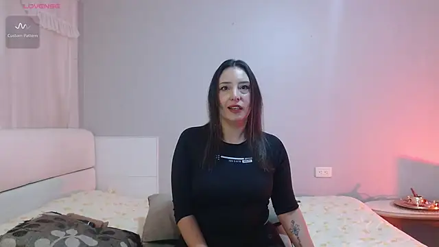 Snapshot of Freyja_soh chatting on February 26, 2025, 11:37 pm Freyja soh online show from February 26, 2025, 11:37 pm