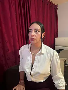 Freyja soh online show from April 29, 2026, 9:43 pm