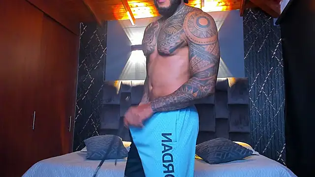 muscle man16 online show from December 13, 2024, 2:38 pm