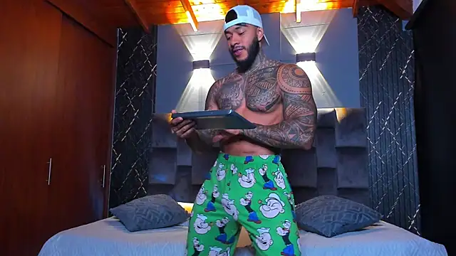 muscle man16 online show from December 18, 2024, 2:28 pm
