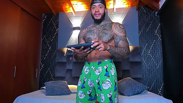muscle man16 online show from December 25, 2024, 8:50 pm