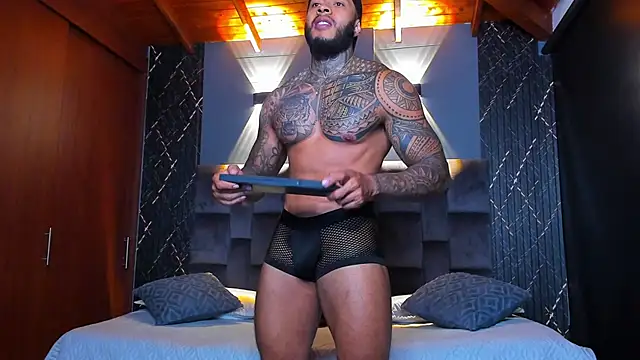 muscle man16 online show from January 7, 2025, 12:09 pm