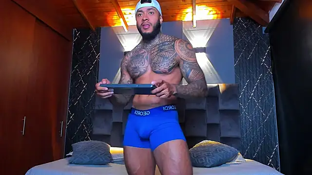 muscle man16 online show from January 12, 2025, 5:01 pm