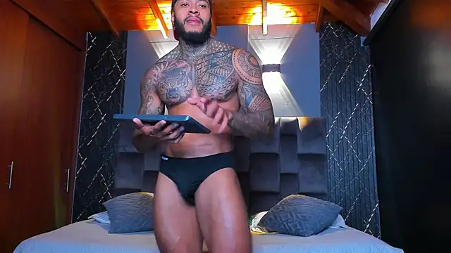 muscle man16 online show from January 16, 2025, 5:01 pm