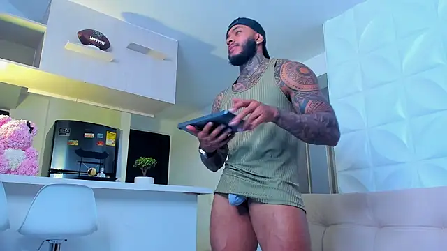 muscle man16 online show from January 29, 2025, 11:14 pm