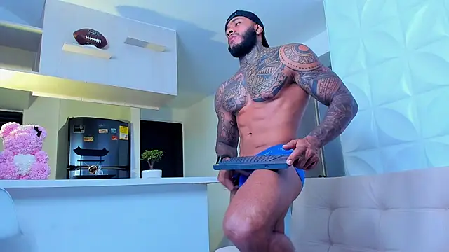 muscle man16 online show from February 3, 2025, 11:05 pm