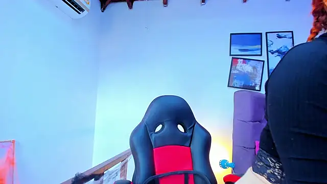 Snapshot of Gretta_Queen chatting on October 27, 2025, 6:34 pm Gretta Queen online show from October 27, 2025, 6:34 pm