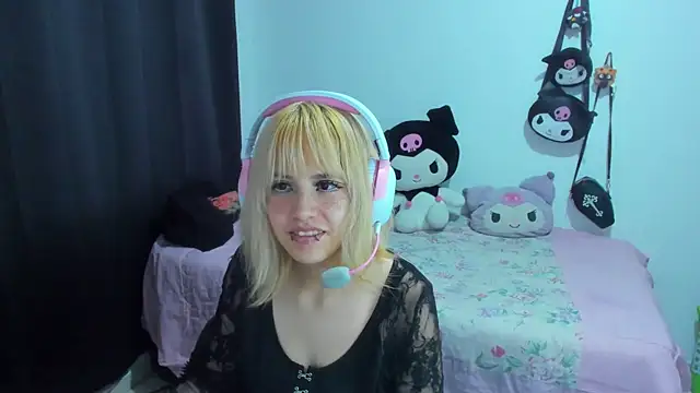 Snapshot of Akane-Mou chatting on October 24, 2025, 3:25 am Akane-Mou online show from October 24, 2025, 3:25 am