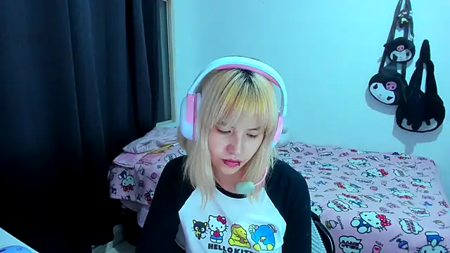 Snapshot of Akane-Mou chatting on December 4, 2025, 4:22 am Akane-Mou online show from December 4, 2025, 4:22 am