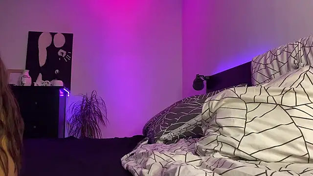 Snapshot of spottyyy chatting on September 25, 2025, 6:11 pm spottyyy online show from September 25, 2025, 6:11 pm