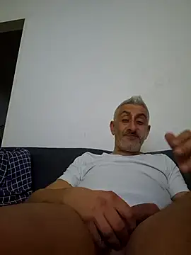 cuci45 online show from October 26, 2025, 9:21 pm