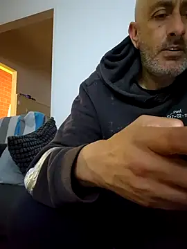 Snapshot of cuci45 chatting on March 19, 2026, 9:52 pm cuci45 online show from March 19, 2026, 9:52 pm